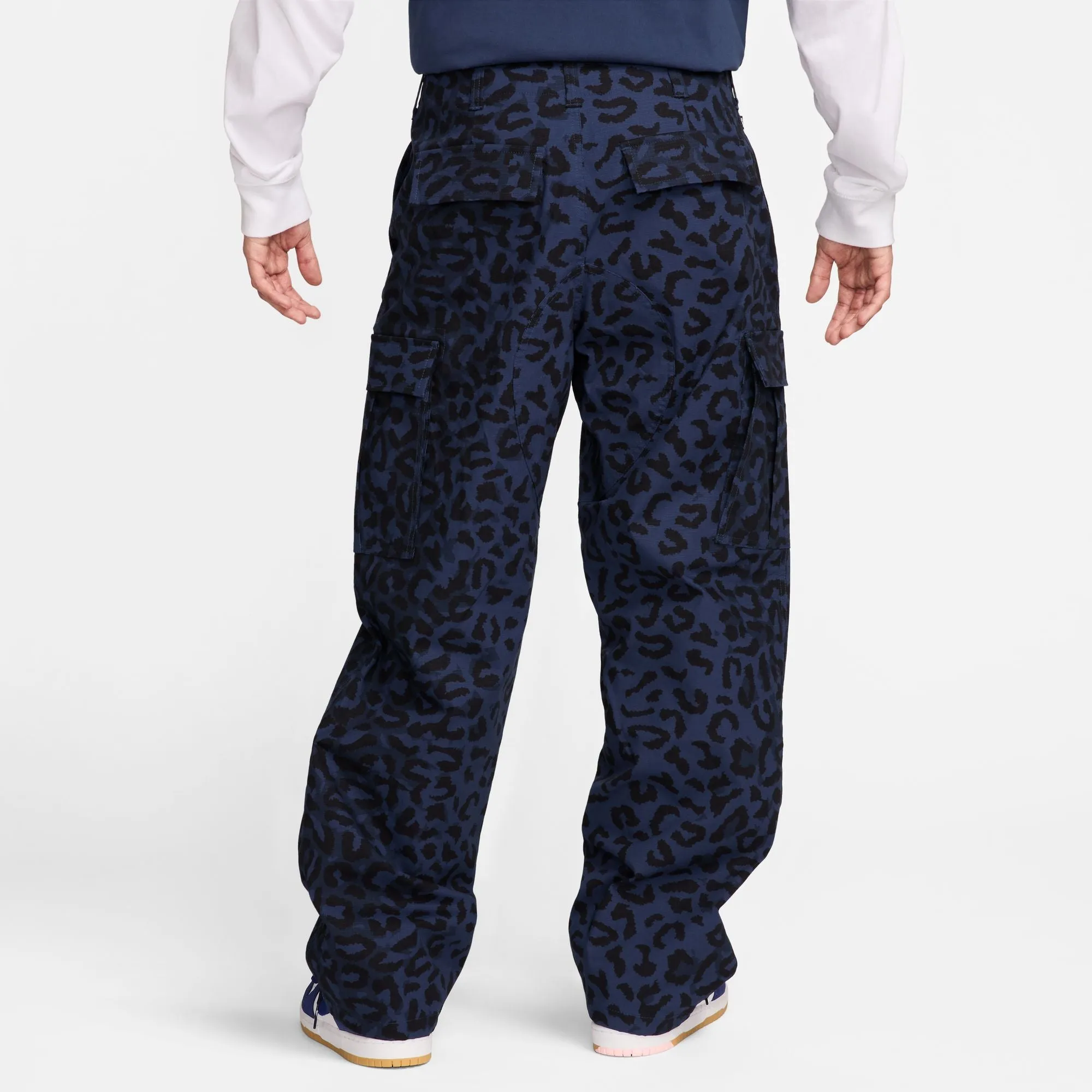 Nike SB Kearny Cargo Pant Midnight Navy AOP Animal Print