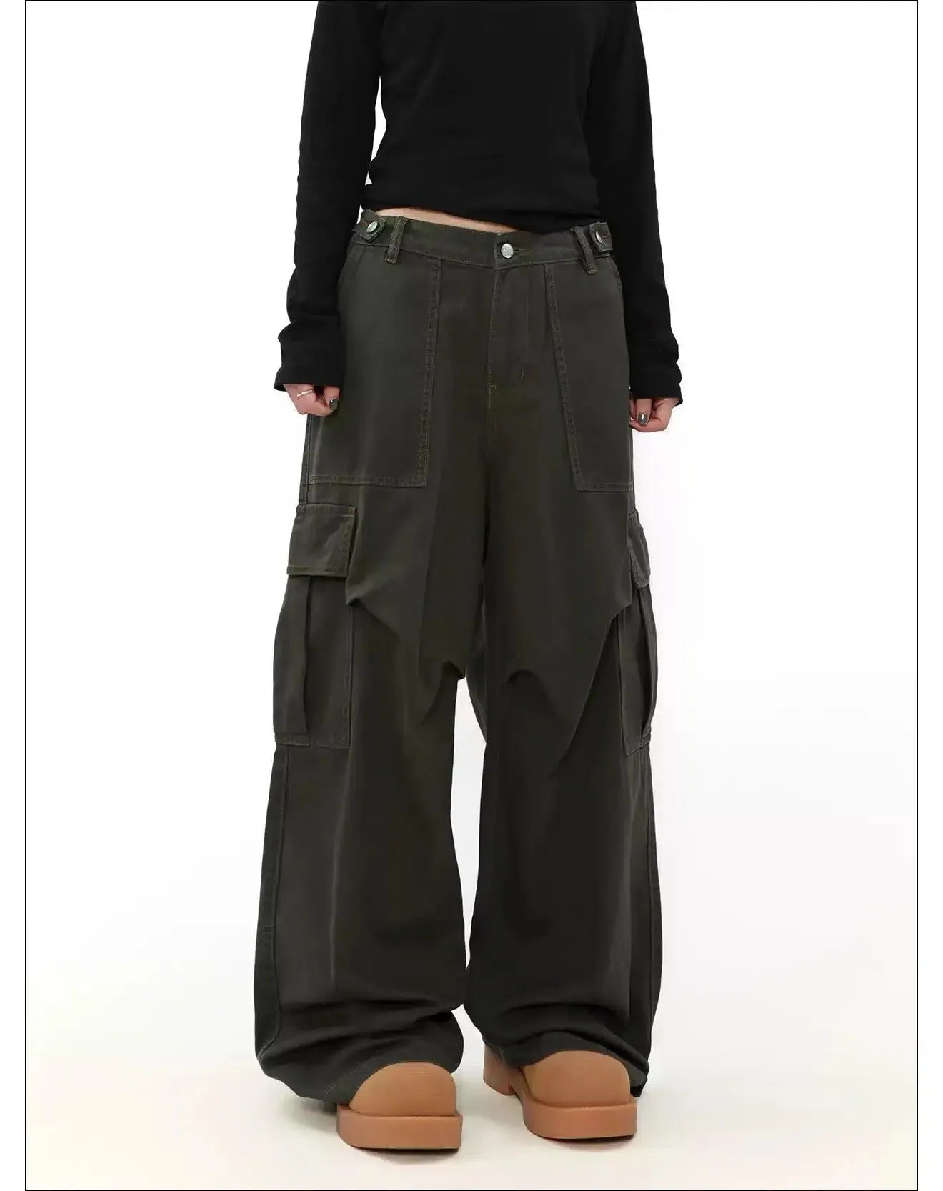 Pleated Wide Fit Cargo Pants
