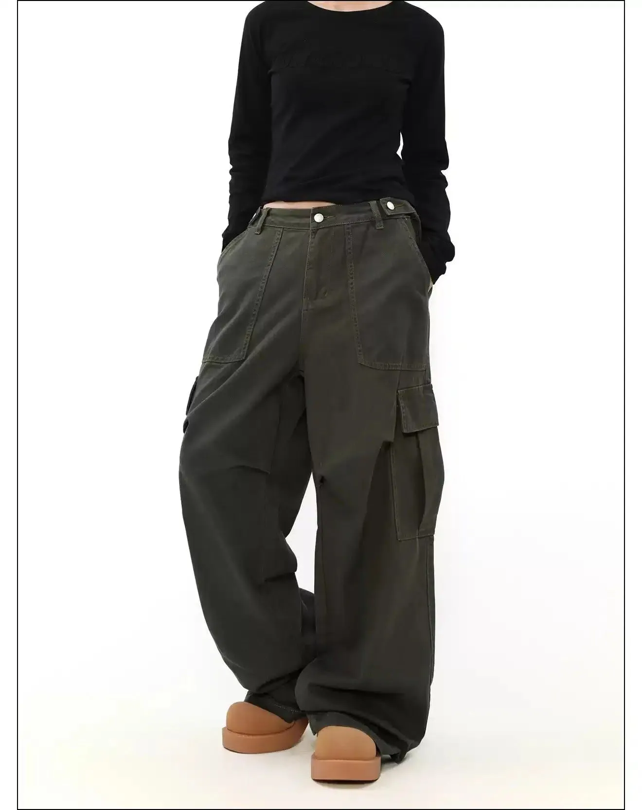 Pleated Wide Fit Cargo Pants
