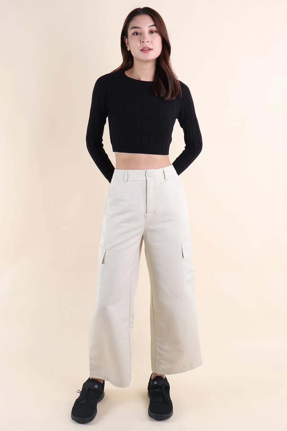 RAIDER CARGO PANTS IN ECRU