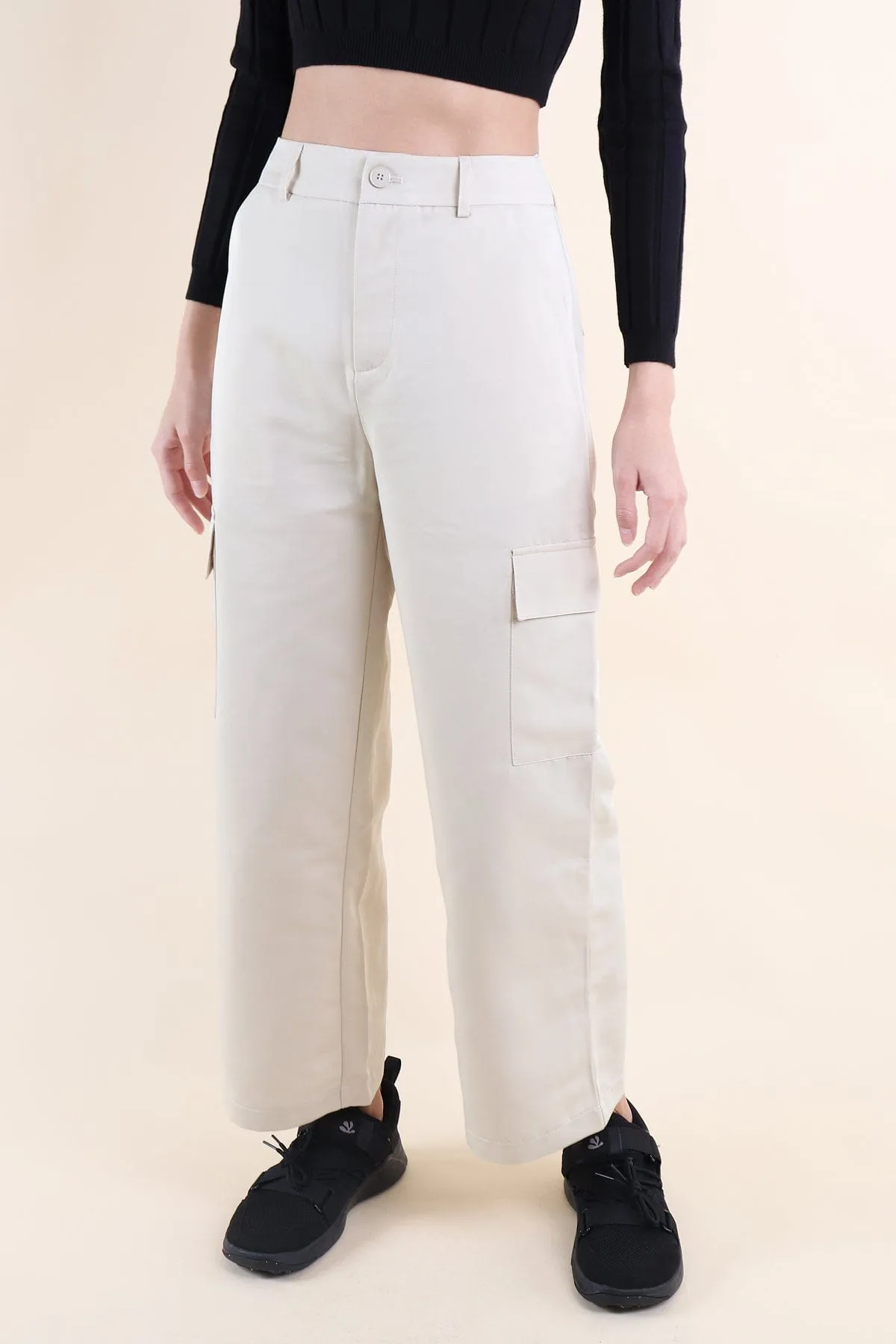 RAIDER CARGO PANTS IN ECRU