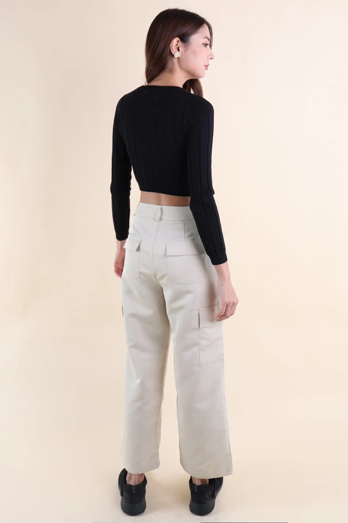 RAIDER CARGO PANTS IN ECRU